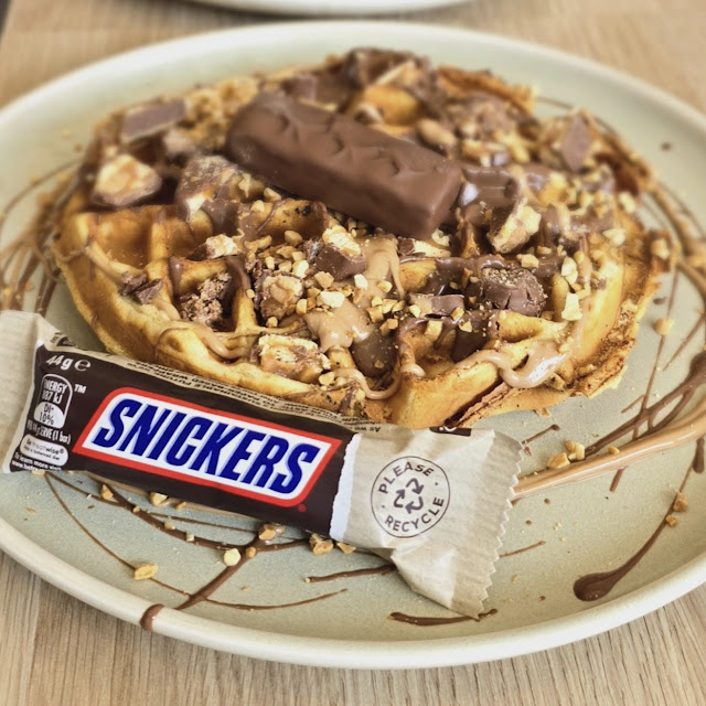 Snickers Waffle