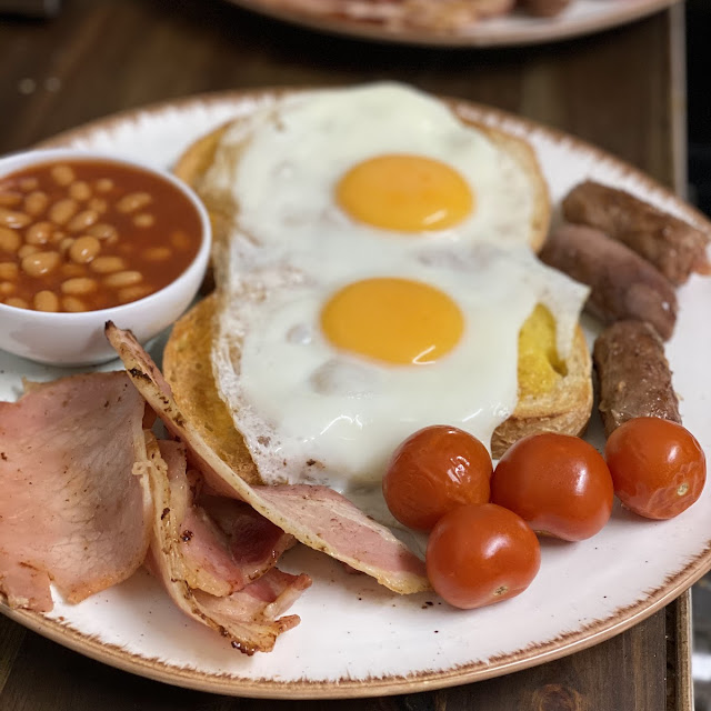 Bacon & Eggs on Toast