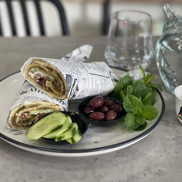 Zataar and Veggies Roll with Fresh Labna