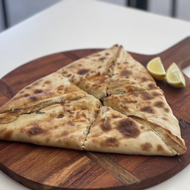 Spinach & Cheese Manoosh Pide
